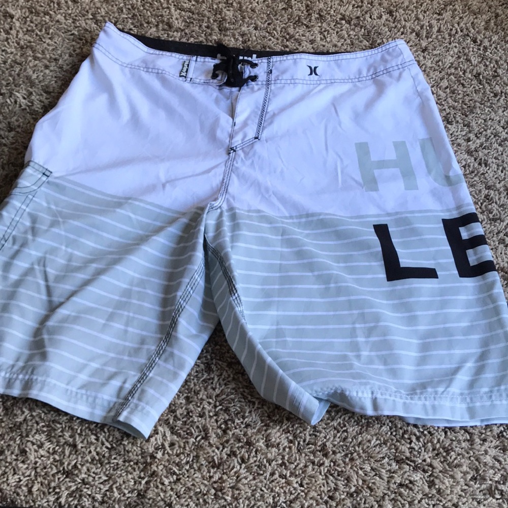Men’s Hurley boardshorts size 34